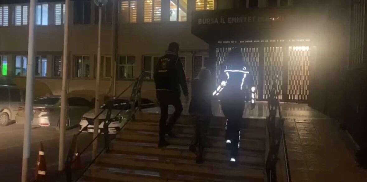 Kaçırılan 8 yaşındaki çocuğun 7 yıllık esaretini polis bitirdi! Çöp evde bulundu 9